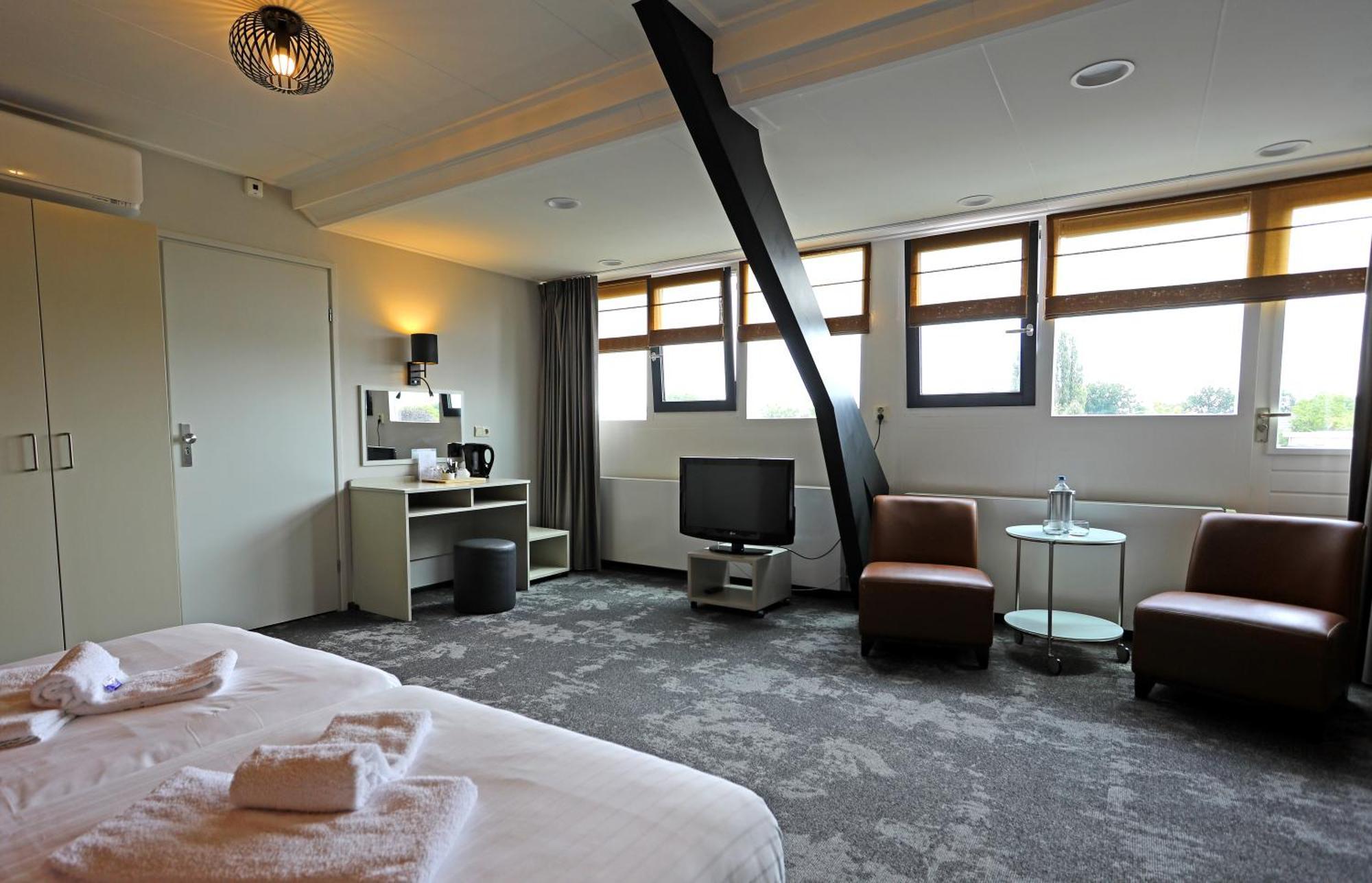 Hotel Bi-J Ons Лихтевурде Екстериор снимка