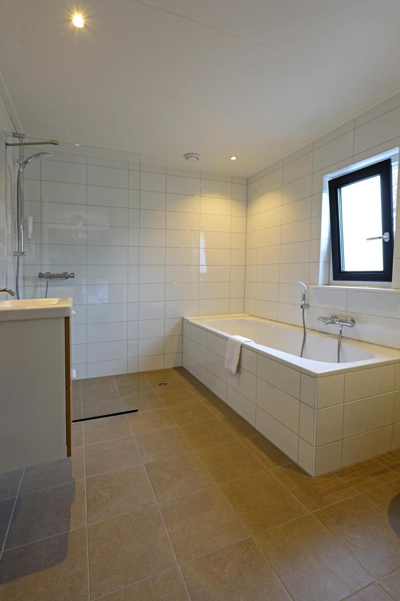Hotel Bi-J Ons Лихтевурде Екстериор снимка