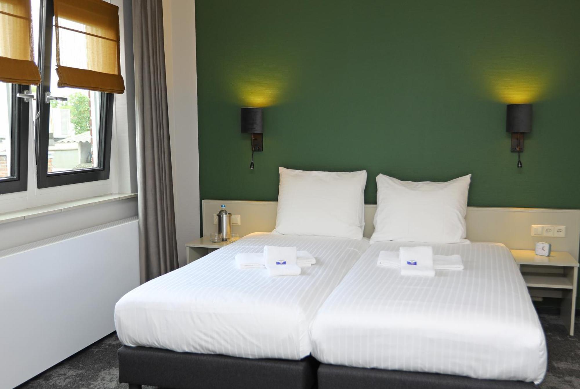 Hotel Bi-J Ons Лихтевурде Екстериор снимка